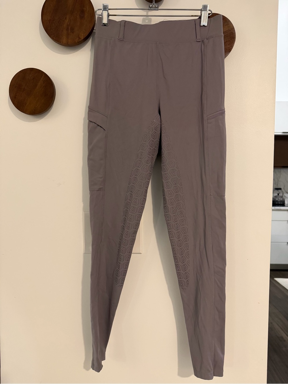 FitsT4 Women’s full seat riding pants with silicone grip